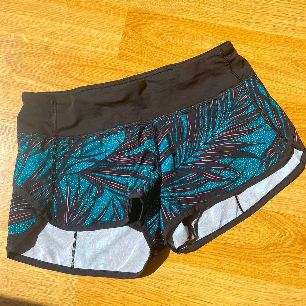 Lululemon Speed Up Low Rise Shorts 2.5”